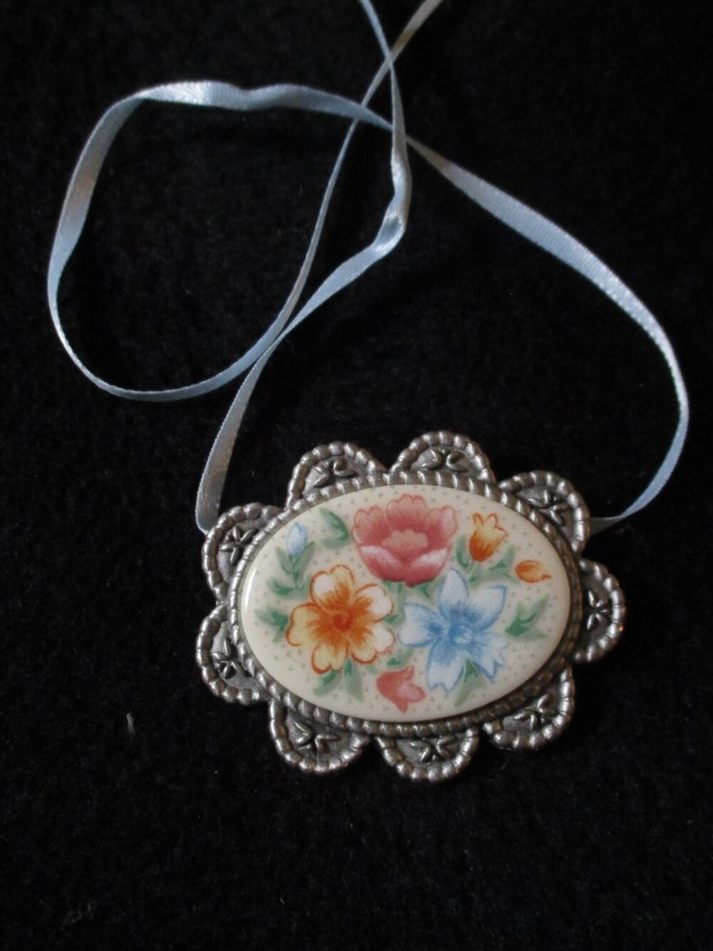 Vintage Longaberger Mother's Day 2003 Floral Pin/Brooch Basket Charm